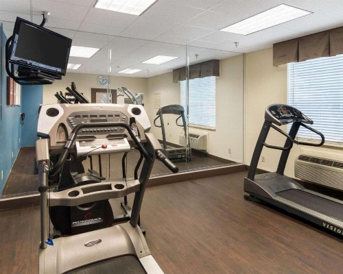 Comfort Suites Odessa - image 33