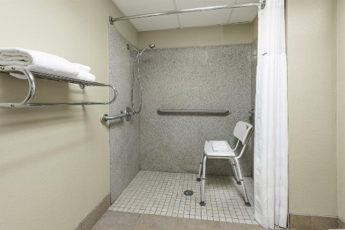 Ramada by Wyndham Odessa Near University of Texas Permian - image 25