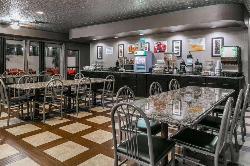 Ramada by Wyndham Odessa Near University of Texas Permian - image 35