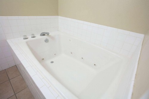 Ramada by Wyndham Odessa Near University of Texas Permian - image 39