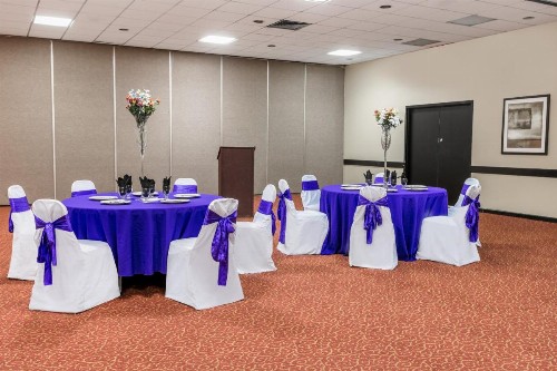 Ramada by Wyndham Odessa Near University of Texas Permian - image 42