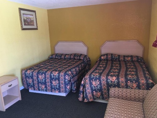 Blue Star Inn - image 16