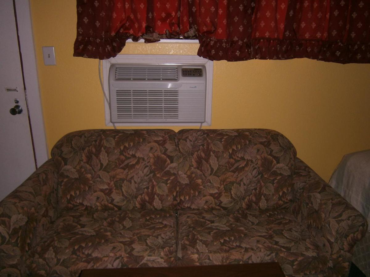 Blue Star Inn - image 6