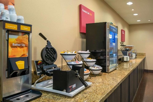 Comfort Inn and Suites Odessa - image 4