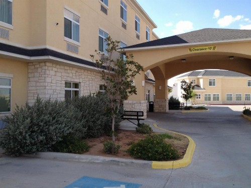 Super 8 by Wyndham Odessa TX - image 30