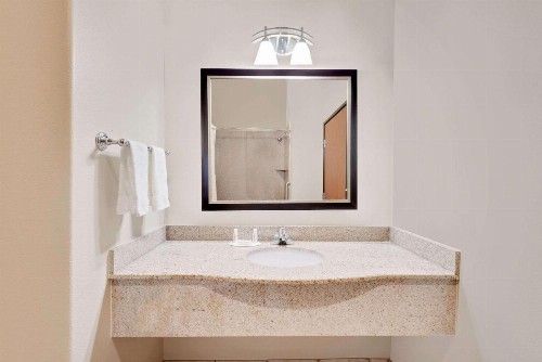 Super 8 by Wyndham Odessa TX - image 7