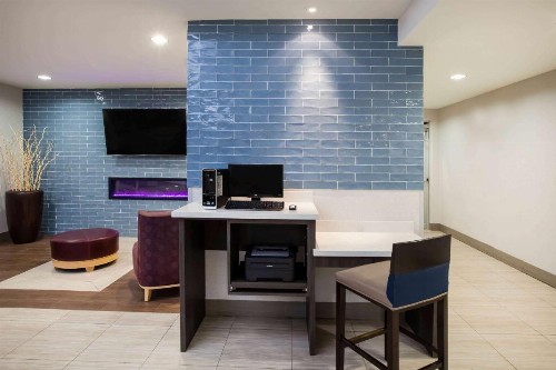 La Quinta by Wyndham Odessa North - image 16