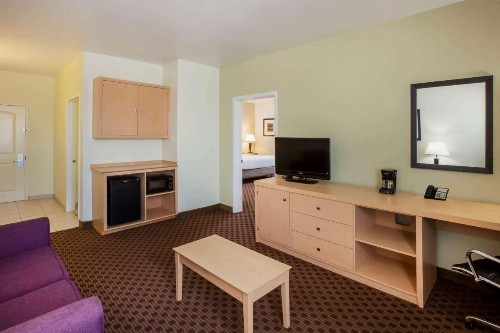 La Quinta by Wyndham Odessa North - image 24