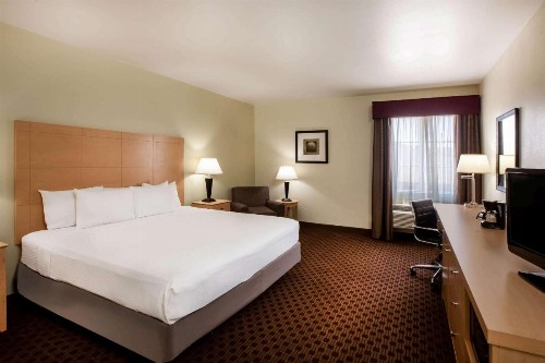 La Quinta by Wyndham Odessa North - image 25
