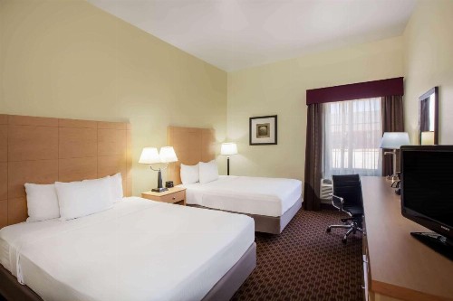 La Quinta by Wyndham Odessa North - image 8