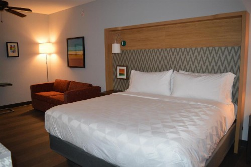 Holiday Inn Odessa an IHG Hotel - image 10