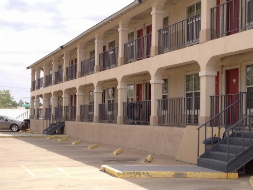 Villa West Inn - image 12
