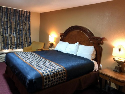 Villa West Inn - image 14