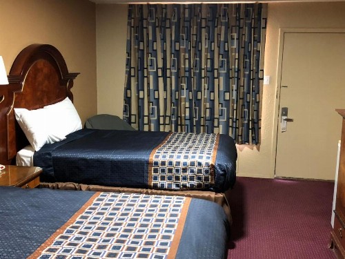 Villa West Inn - image 16