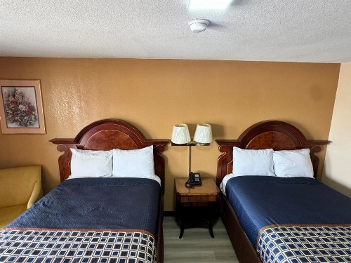 Villa West Inn - image 25