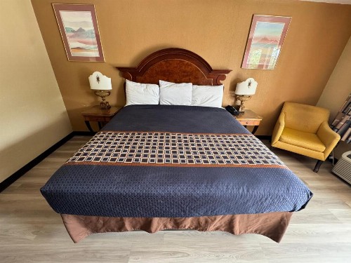 Villa West Inn - image 26
