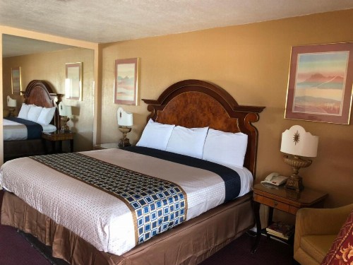 Villa West Inn - image 4