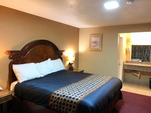 Villa West Inn - image 7