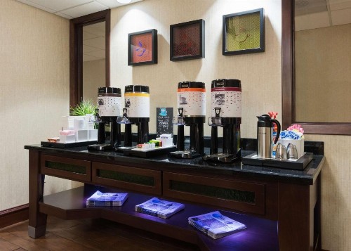 Hampton Inn Odessa - image 10