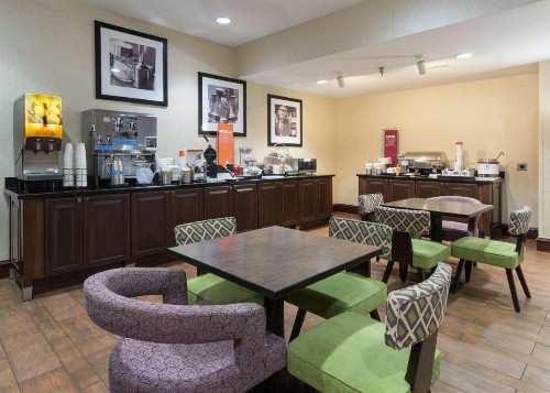 Hampton Inn Odessa - image 9