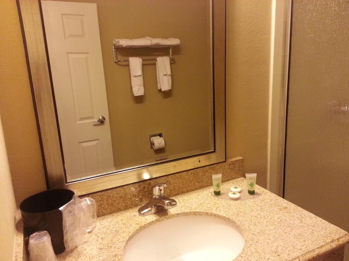 Motel One - image 3
