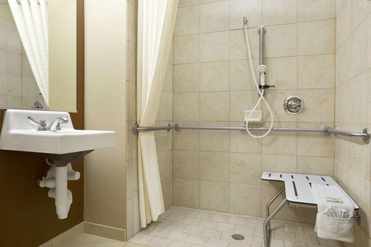 Microtel Inn & Suites by Wyndham Odessa TX - image 4