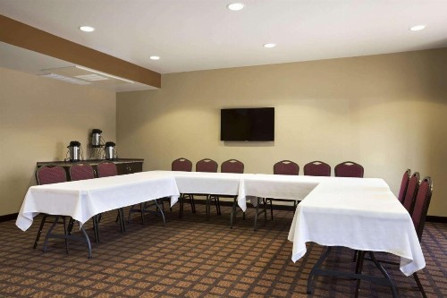Microtel Inn & Suites by Wyndham Odessa TX - image 5