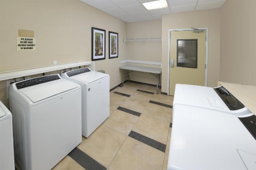 Candlewood Suites Odessa an IHG Hotel - image 2