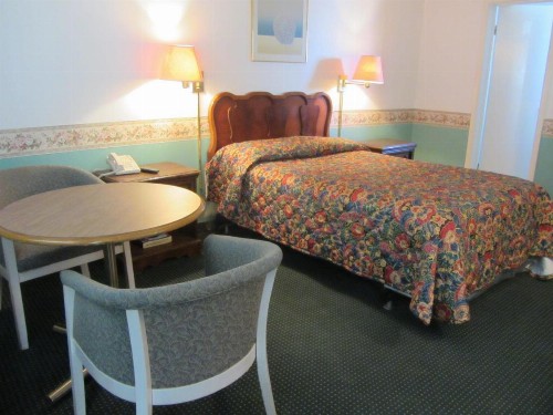 Budget Inn Odessa - image 3