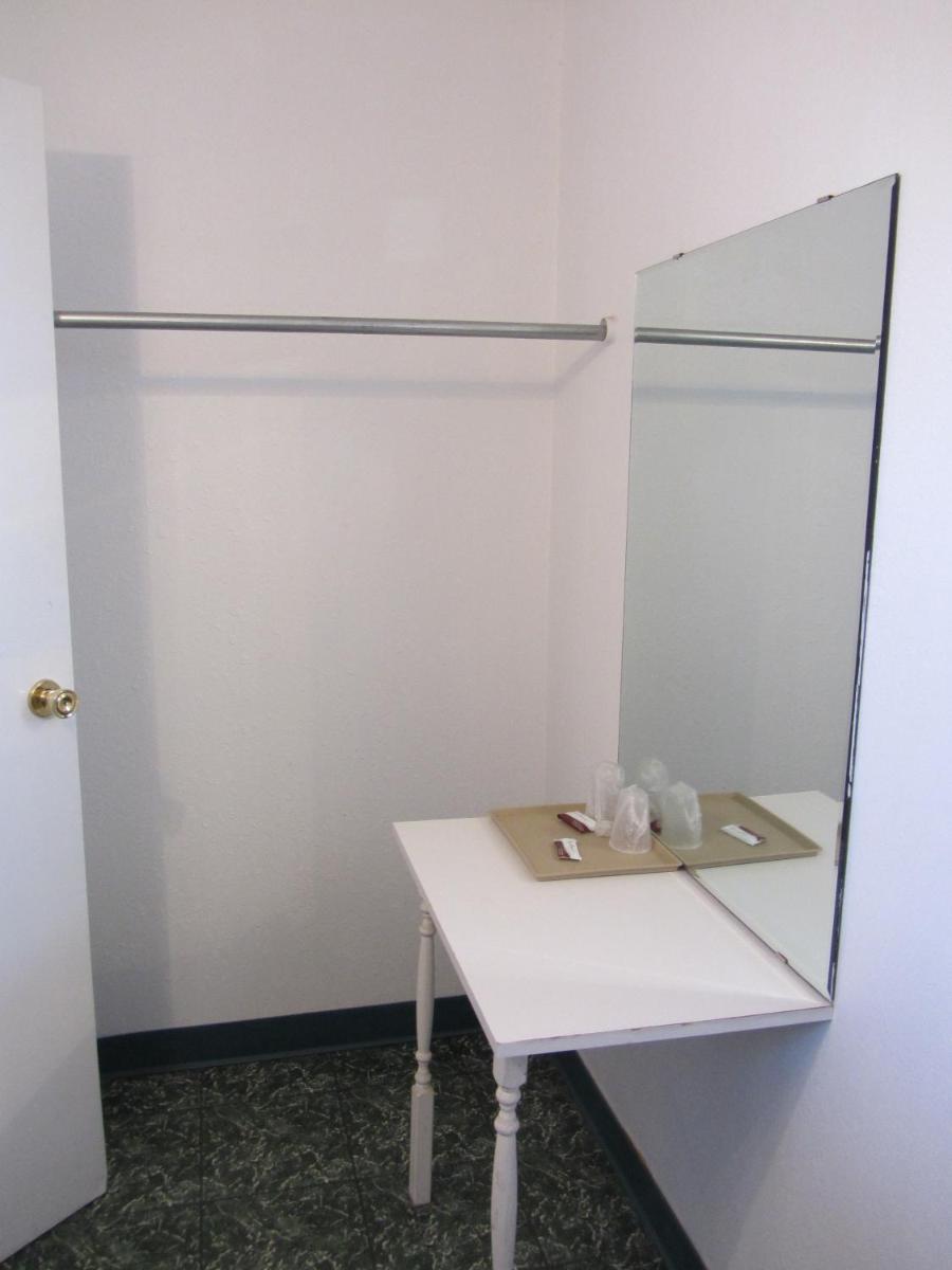 Budget Inn Odessa - image 7