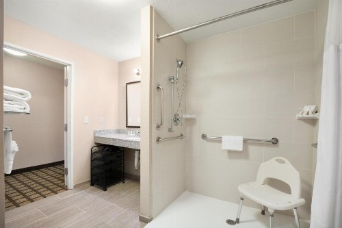 Baymont by Wyndham Odessa - image 9