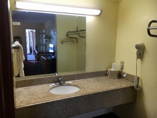Executive Inn Odessa - image 34