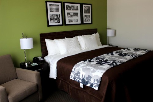 Sleep Inn & Suites - image 17