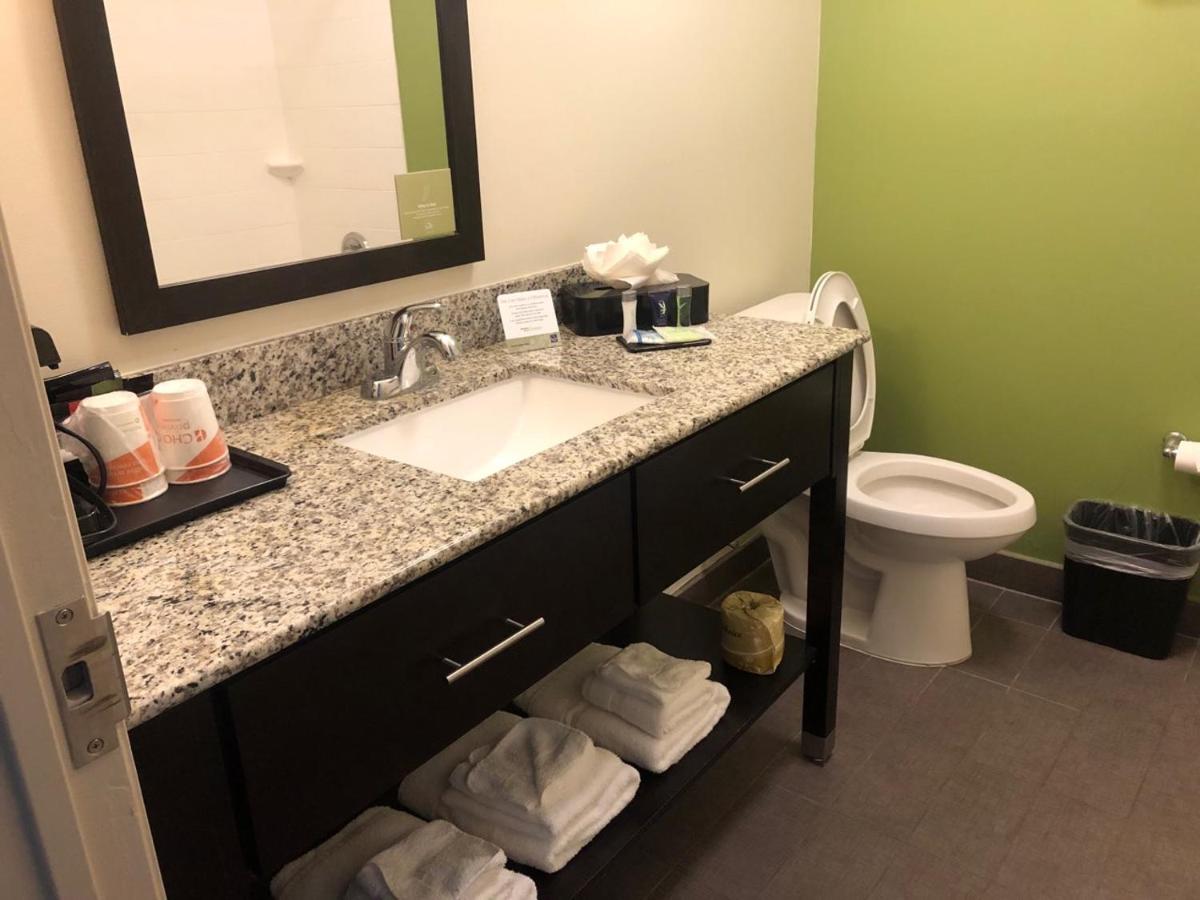 Sleep Inn & Suites - image 2