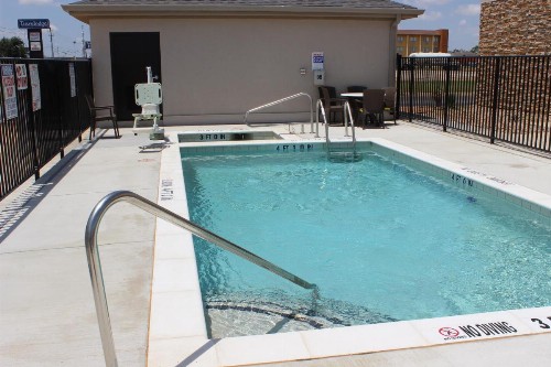 Sleep Inn & Suites - image 8