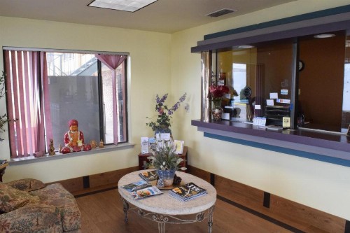 Delux Inn - image 10