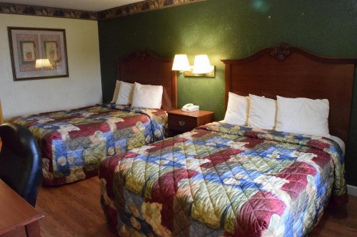 Delux Inn - image 2