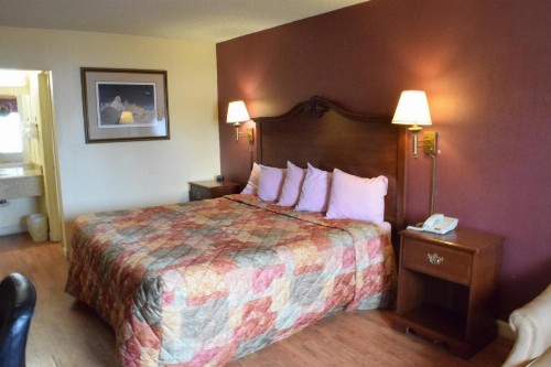 Delux Inn - image 8