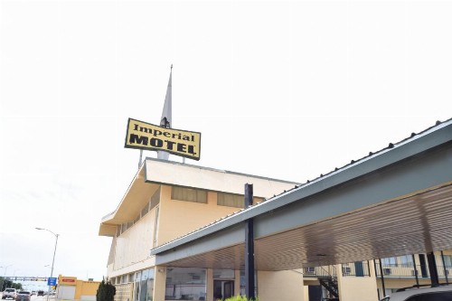 Imperial Motel - image 14