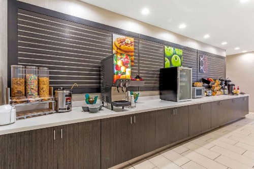 La Quinta by Wyndham Odessa North - Sienna Tower - image 10