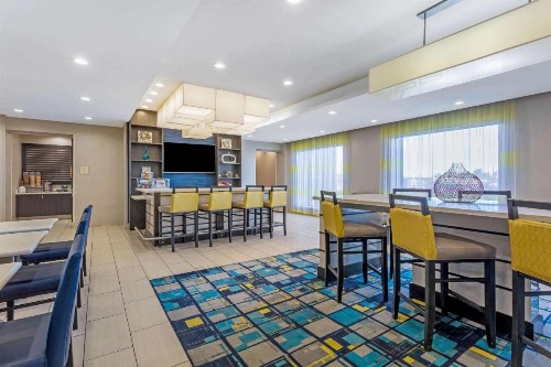 La Quinta by Wyndham Odessa North - Sienna Tower - image 13