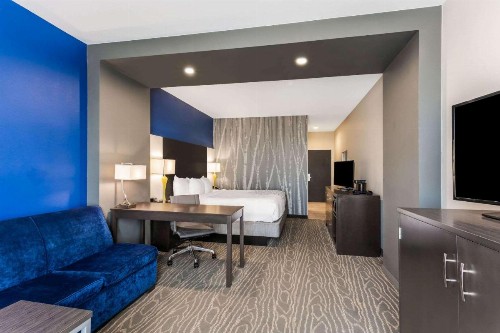 La Quinta by Wyndham Odessa North - Sienna Tower - image 16