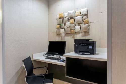 La Quinta by Wyndham Odessa North - Sienna Tower - image 2