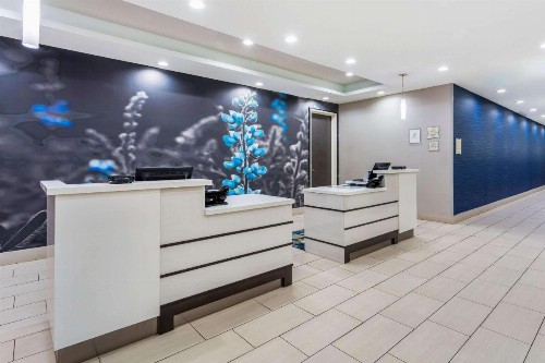 La Quinta by Wyndham Odessa North - Sienna Tower - image 4