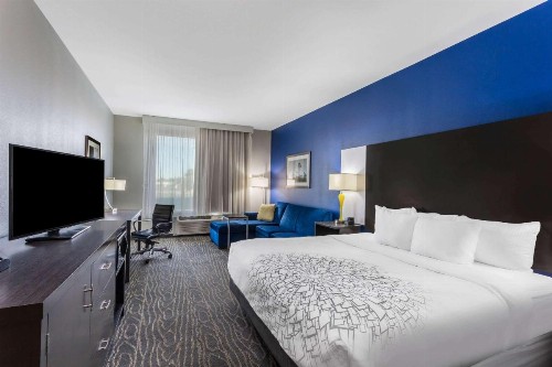 La Quinta by Wyndham Odessa North - Sienna Tower - image 7