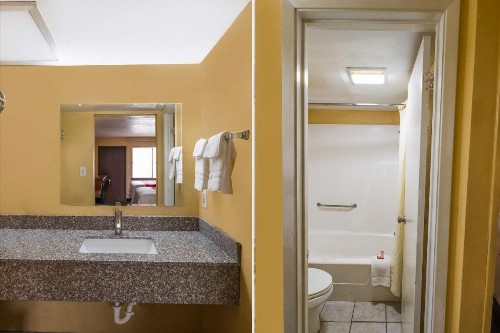 Great Val-U Inn Odessa - image 22