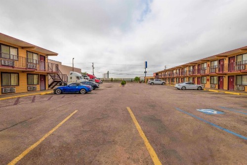 Great Val-U Inn Odessa - image 8