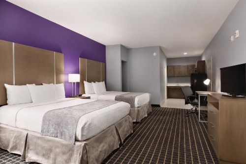 Days Inn by Wyndham Odessa - image 3