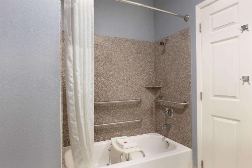 Days Inn by Wyndham Odessa - image 38