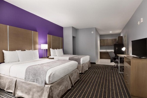 Days Inn by Wyndham Odessa - image 5